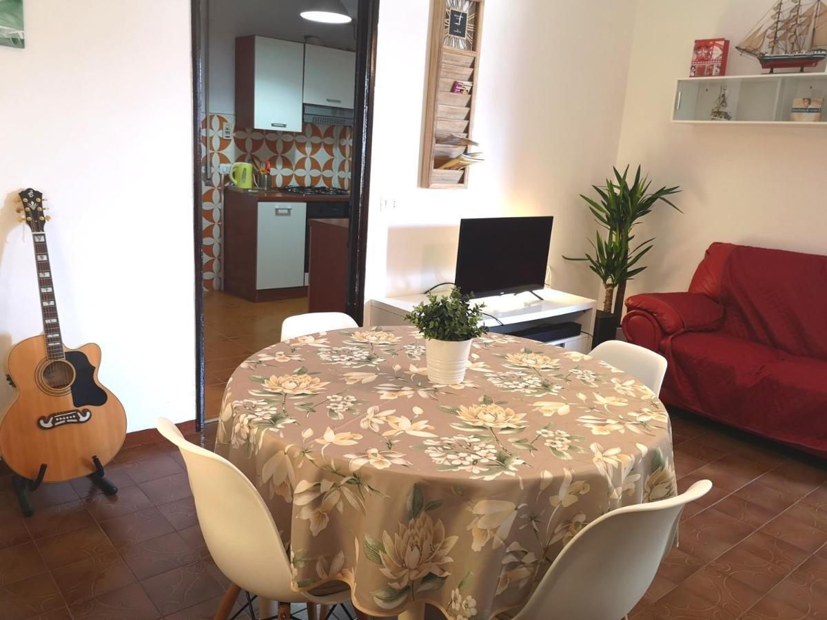וילאנובה די אוסטוני Appartamento Il Porticciolo מראה חיצוני תמונה